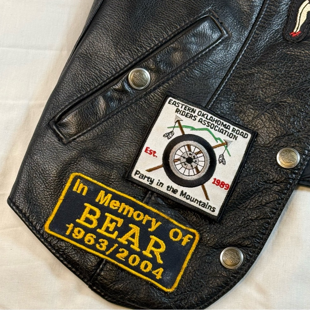 Women's Harley Davidson
Leather Vest - Picture 4 of 16